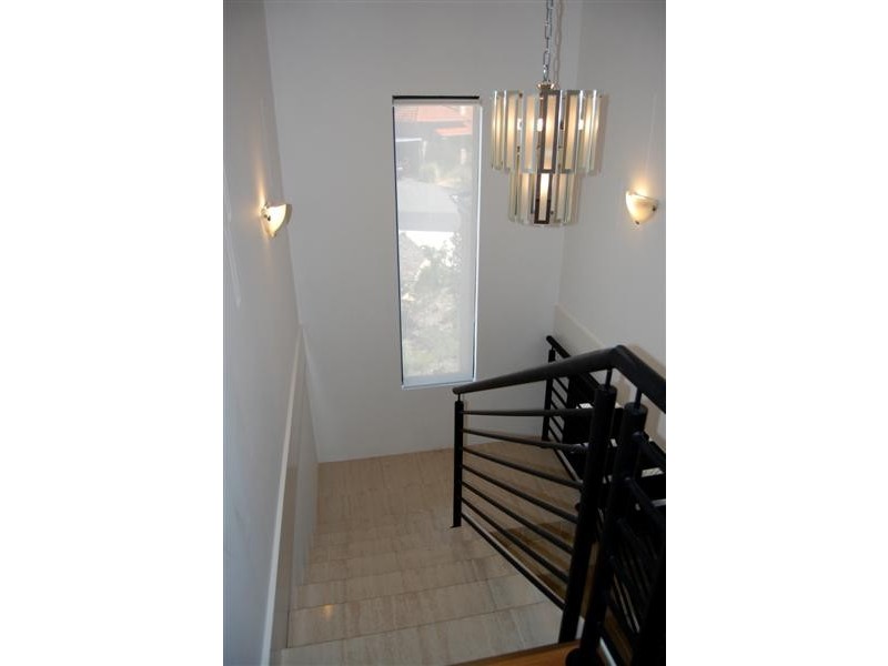 4 Aitken Road, Mount Richon WA 6112