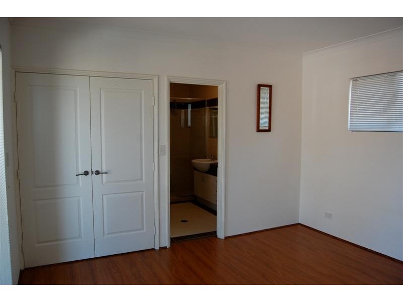 4 Aitken Road, Mount Richon WA 6112