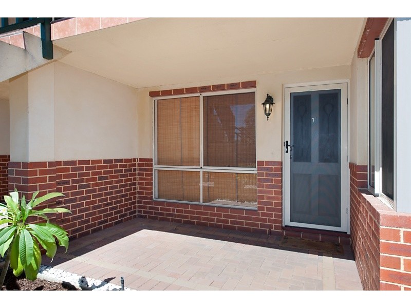 10/16 Ritz Court, Bibra Lake WA 6163