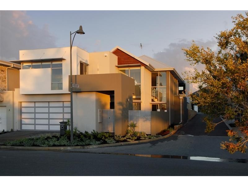 27 Heirisson Way, North Coogee WA 6163