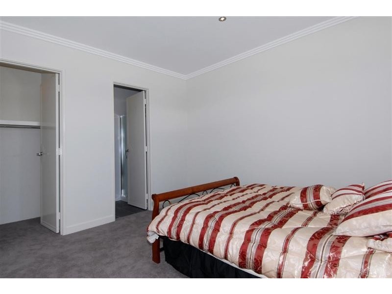 27 Heirisson Way, North Coogee WA 6163