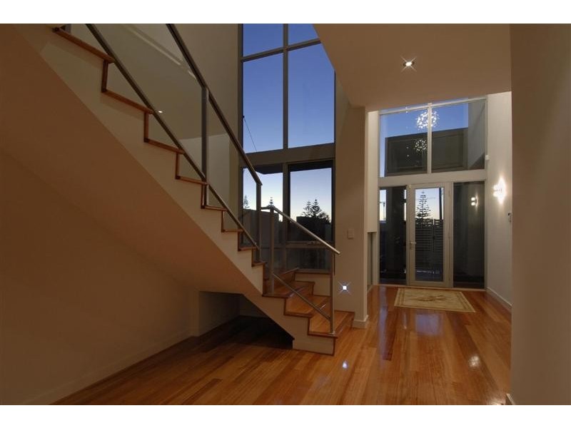 27 Heirisson Way, North Coogee WA 6163