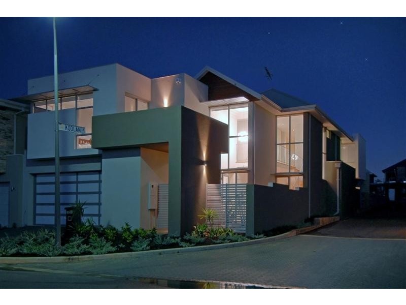 27 Heirisson Way, North Coogee WA 6163