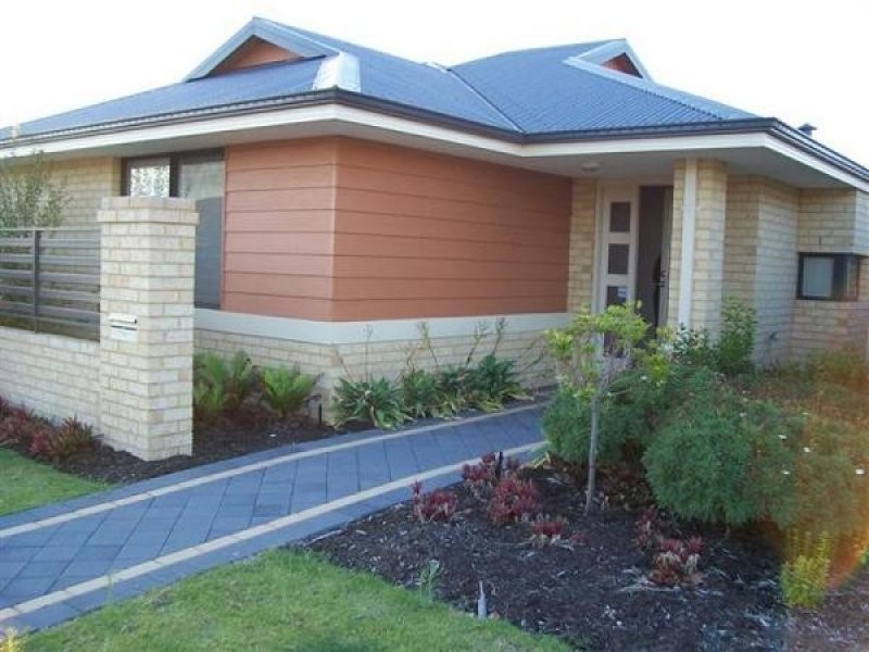 12 Goulburn Approach, Hammond Park WA 6164
