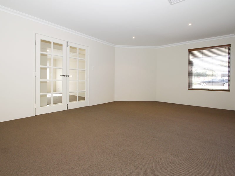 326 Lyon Road, Aubin Grove WA 6164