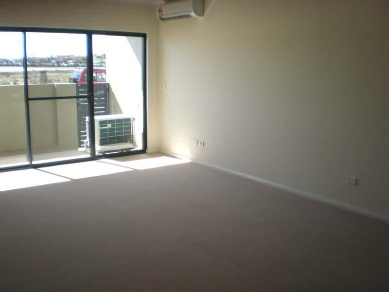 7/9 Linkage Avenue, Cockburn Central WA 6164