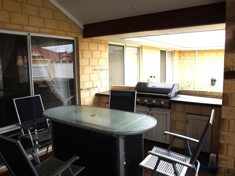 14 Harmony Avenue, Atwell WA 6164