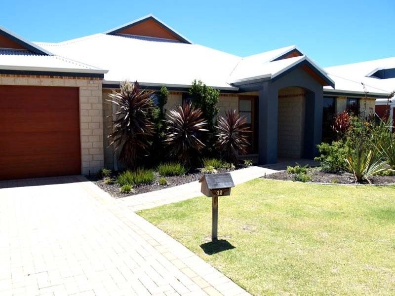 42 Blue Mountain Curcuit, Aubin Grove WA 6164