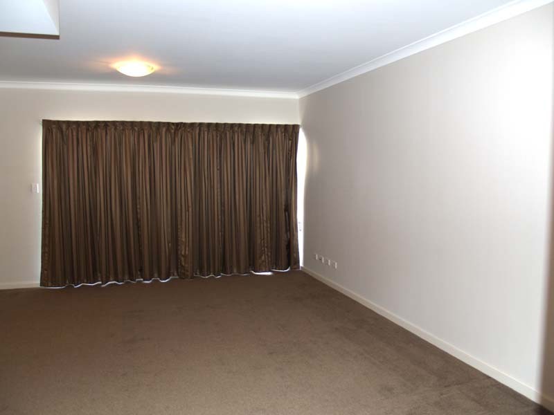 7/5 Ibera Way, Success WA 6164