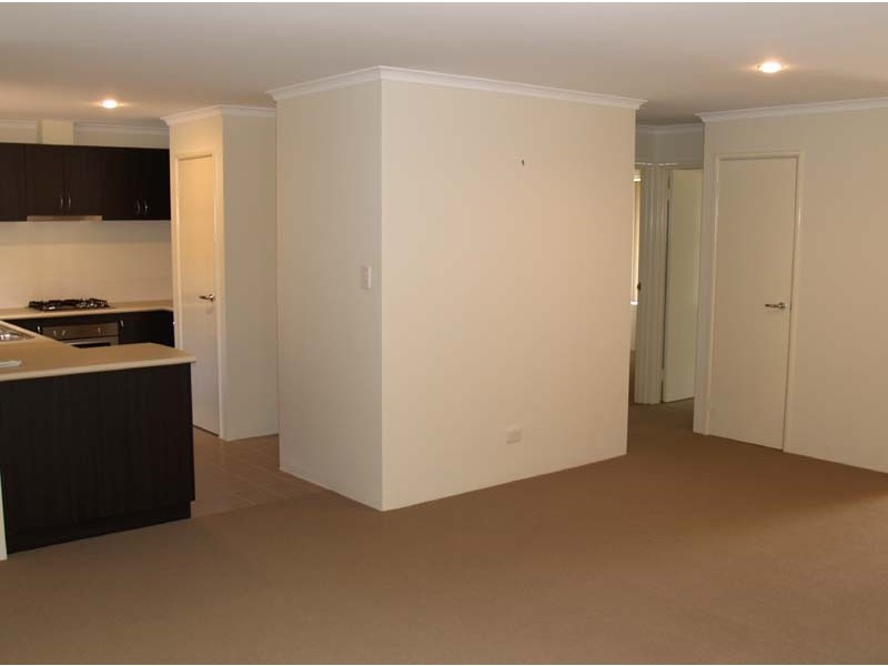 11/1 Coojong Link, Success WA 6164