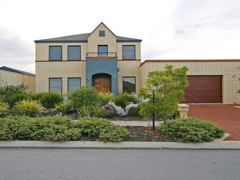 8 Namoi Street, Hammond Park WA 6164