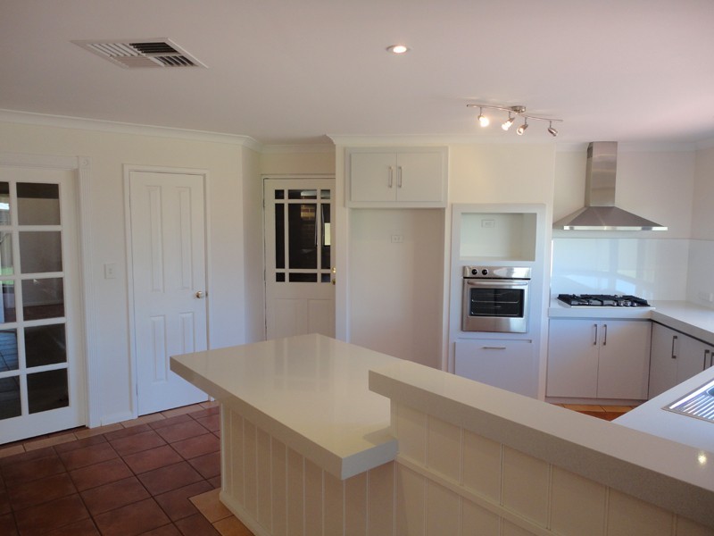 16 Kew Way, Success WA 6164