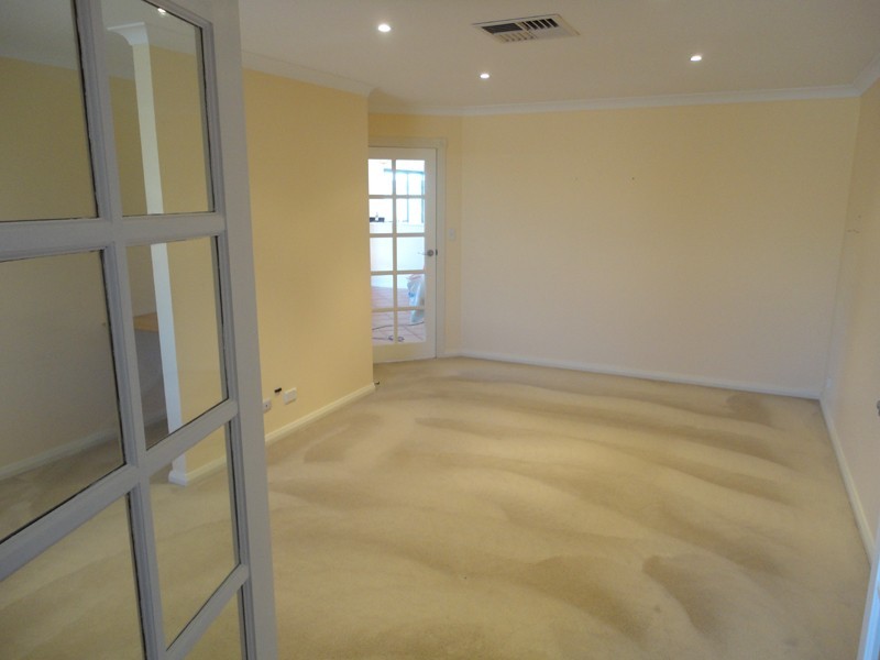 16 Kew Way, Success WA 6164
