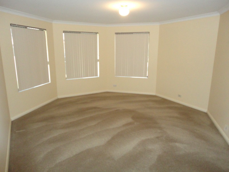 16 Kew Way, Success WA 6164