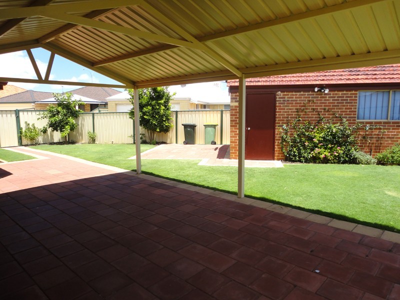 16 Kew Way, Success WA 6164