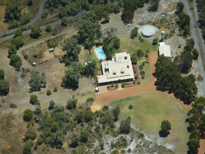 14 Brockwell Place, Oakford WA 6121