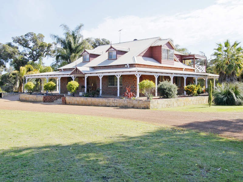 14 Brockwell Place, Oakford WA 6121