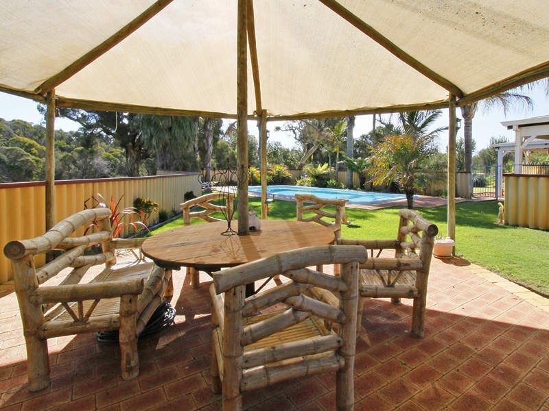 14 Brockwell Place, Oakford WA 6121