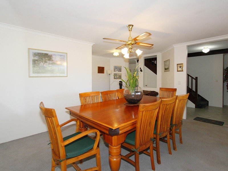 14 Brockwell Place, Oakford WA 6121