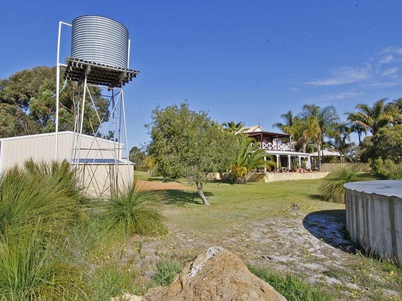 14 Brockwell Place, Oakford WA 6121