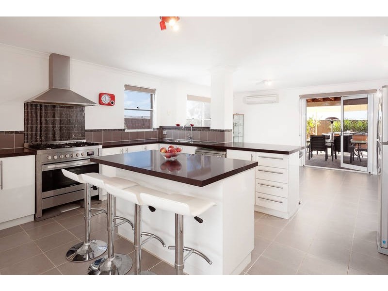 48 Peregrine Circle, Beeliar WA 6164