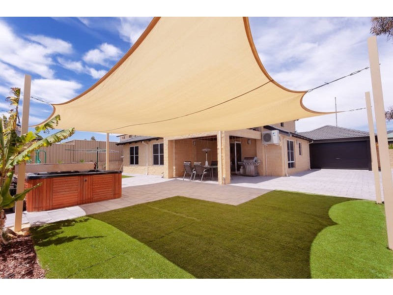 48 Peregrine Circle, Beeliar WA 6164