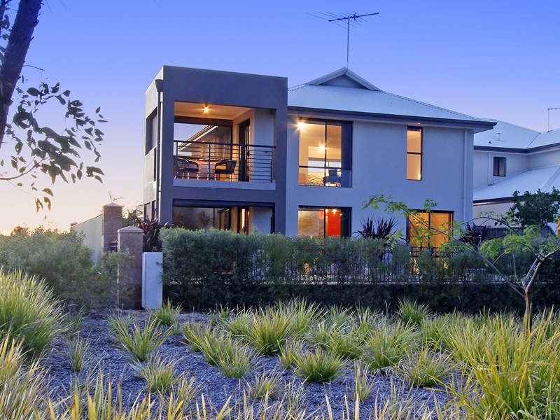 2 Noosa Lane, Aubin Grove WA 6164