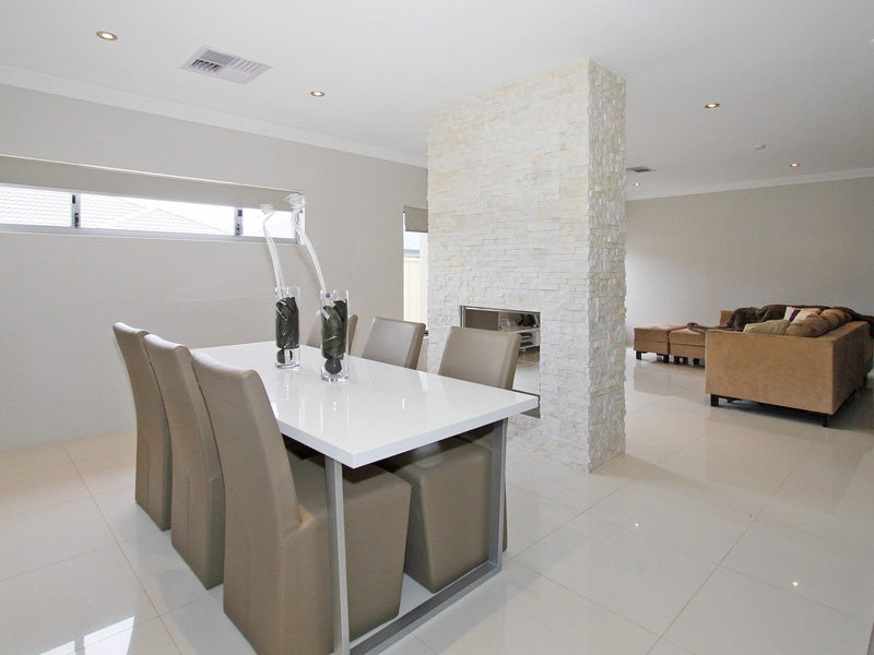 9 Isaac Street, Hammond Park WA 6164