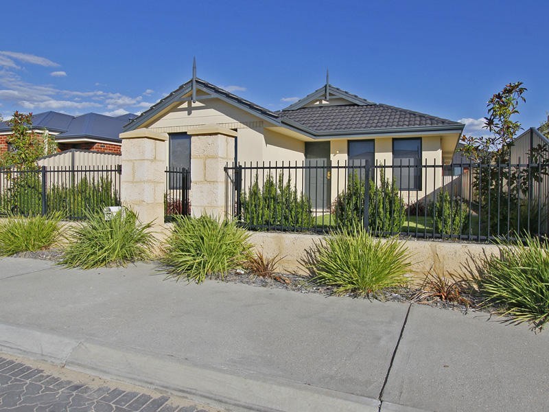 31 Camden Blvd, Aubin Grove WA 6164