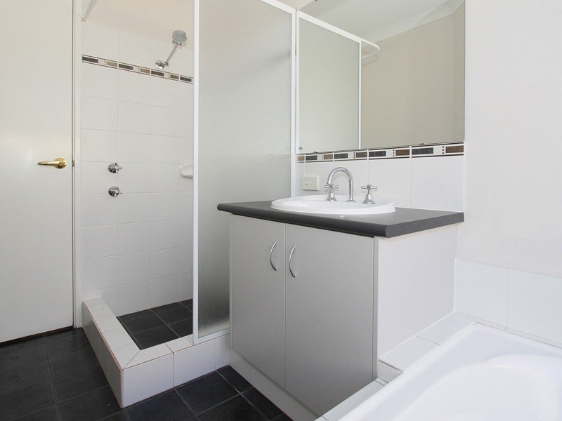 31 Camden Blvd, Aubin Grove WA 6164