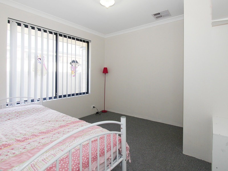 31 Camden Blvd, Aubin Grove WA 6164