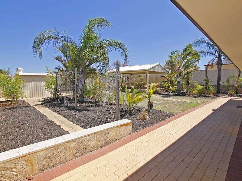 7 Breaden Pass, Success WA 6164