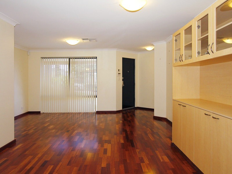 7 Breaden Pass, Success WA 6164
