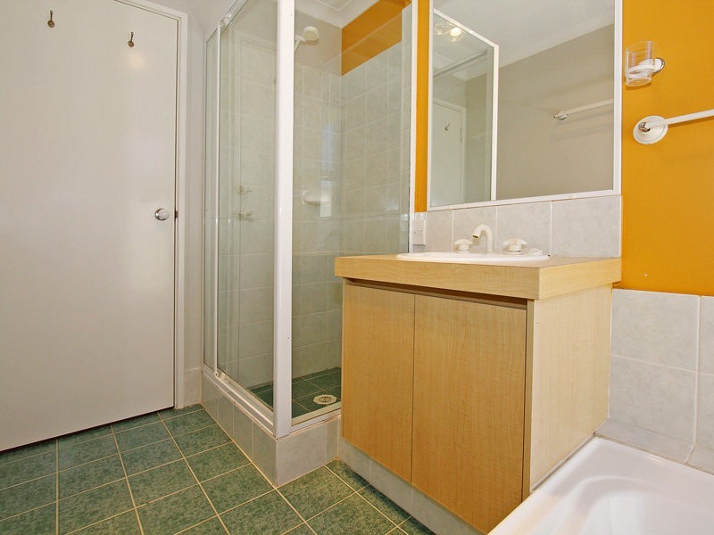7 Breaden Pass, Success WA 6164