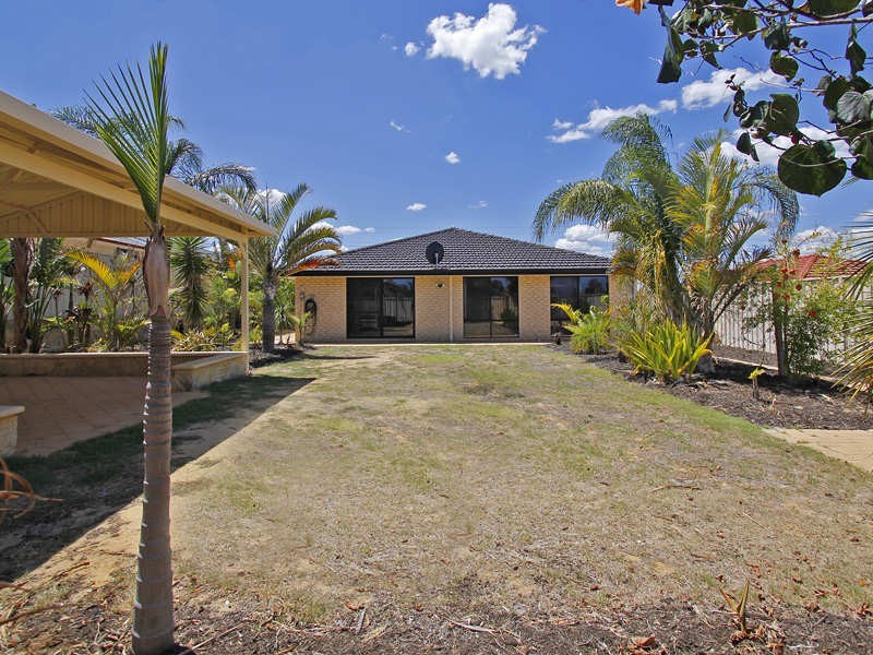7 Breaden Pass, Success WA 6164