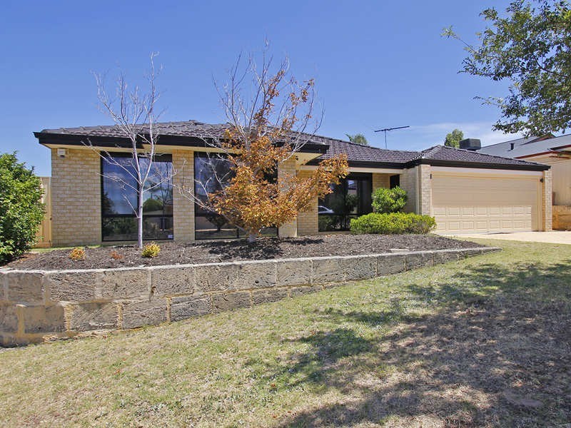 7 Breaden Pass, Success WA 6164