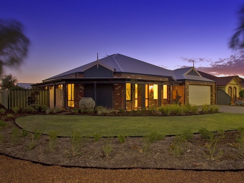15 Freycinet Cct, Aubin Grove WA 6164