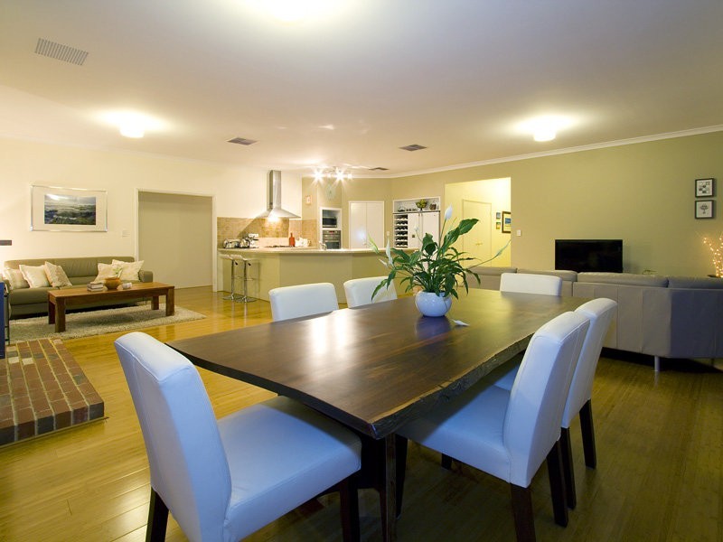 15 Freycinet Cct, Aubin Grove WA 6164