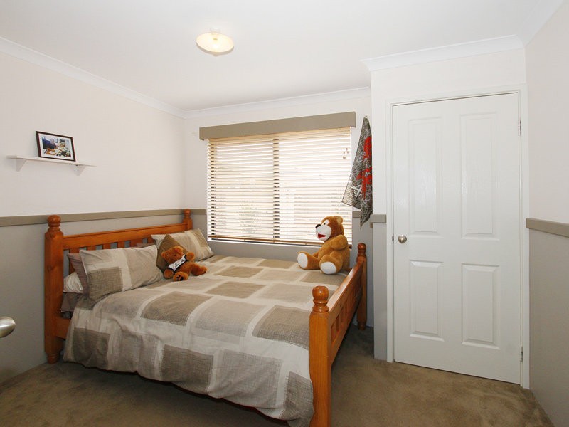 22 Leichhardt Cross, Hammond Park WA 6164