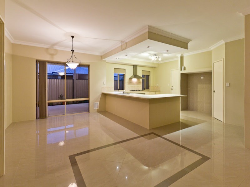 21 Camden Blvd, Aubin Grove WA 6164
