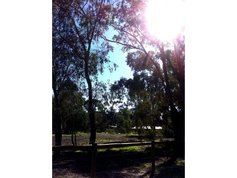 76 Peters Way, Oakford WA 6121