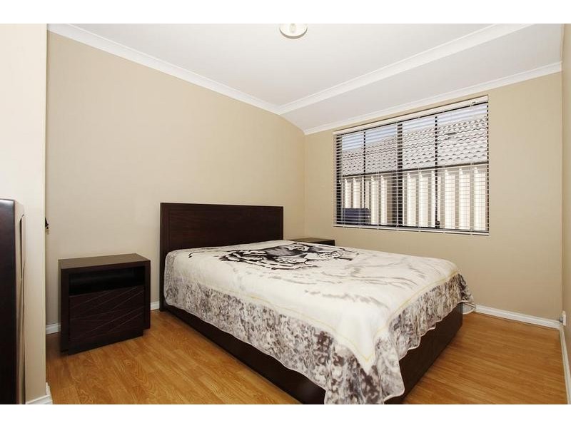 2 Jardine Pass, Success WA 6164