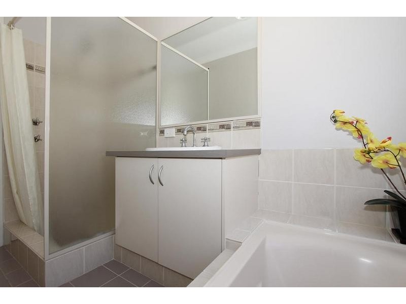 2 Jardine Pass, Success WA 6164