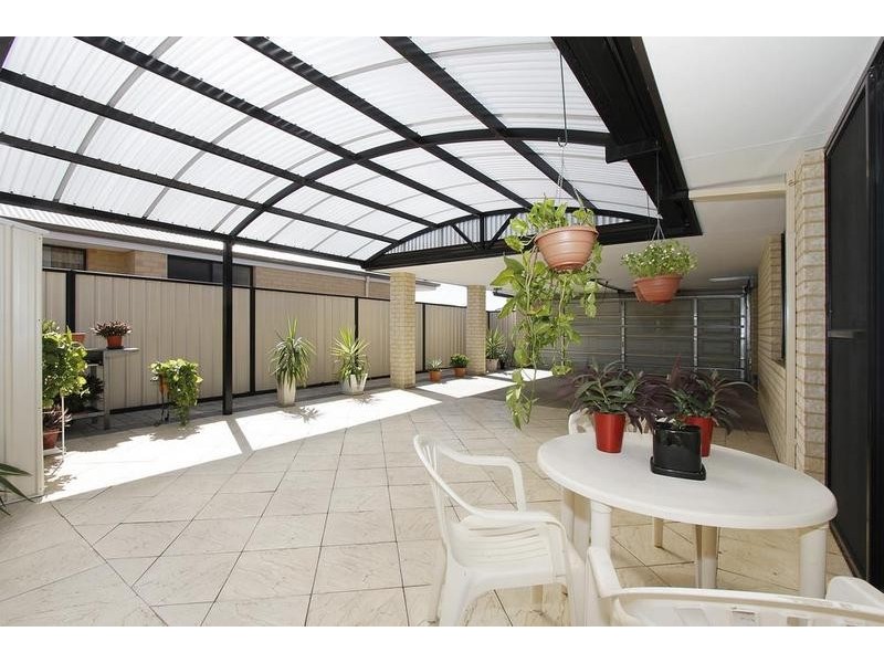 2 Jardine Pass, Success WA 6164