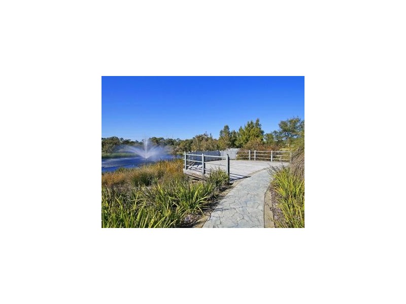 15 Serenity Parkway, Hammond Park WA 6164