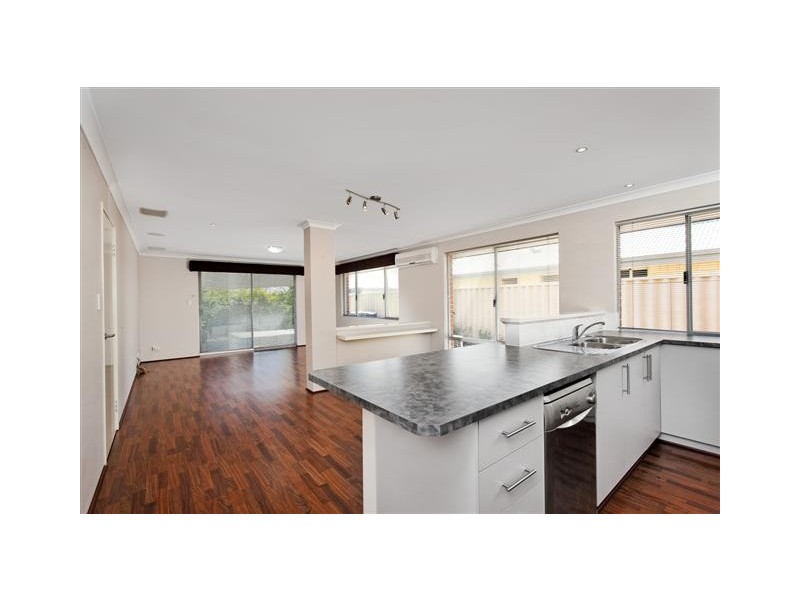 37 Windchime Terrace, Atwell WA 6164