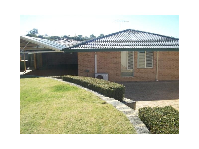 4 Dover Place, Yangebup WA 6164