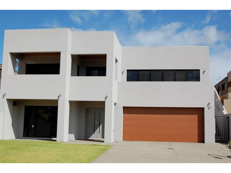 10 Tindal Avenue, Yangebup WA 6164