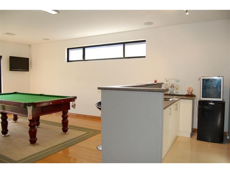 10 Tindal Avenue, Yangebup WA 6164