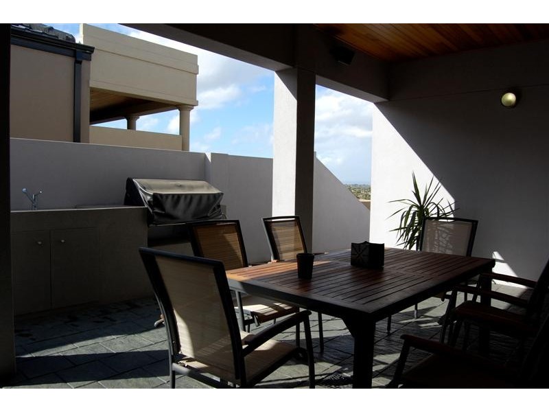 10 Tindal Avenue, Yangebup WA 6164